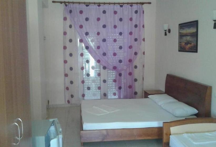 هتل Oasis Drymades