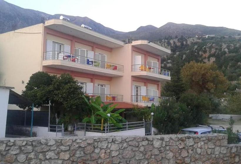 هتل Oasis Drymades