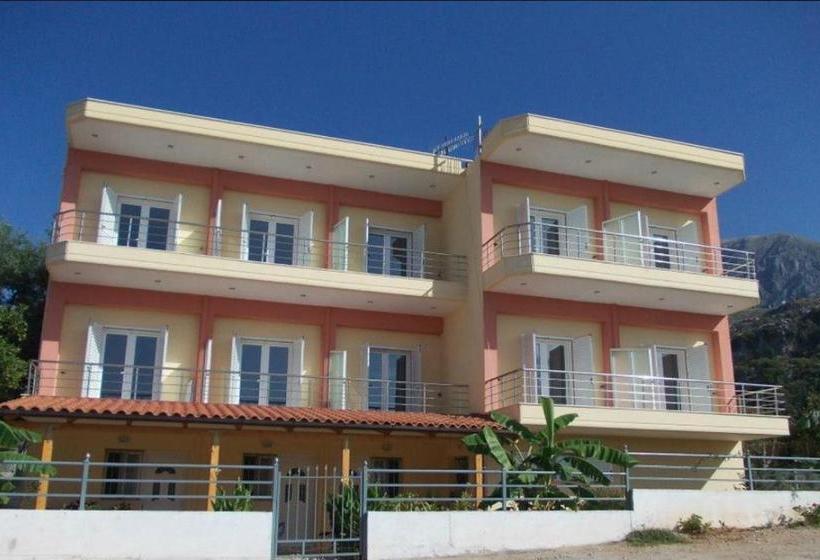 هتل Oasis Drymades