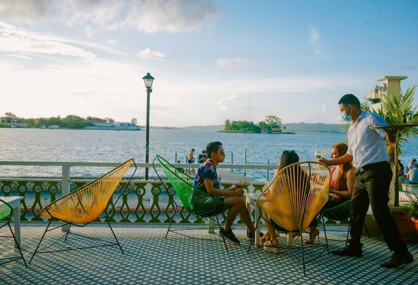 هتل Petén Express