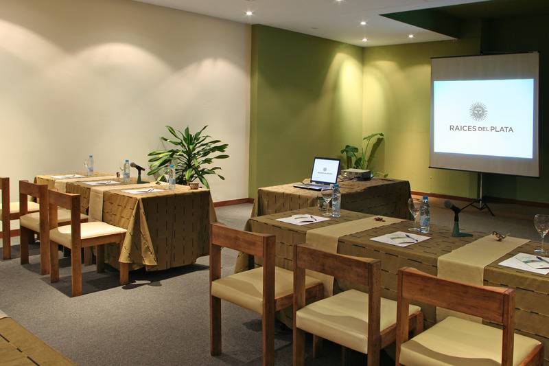 Hotel Raices Esturion