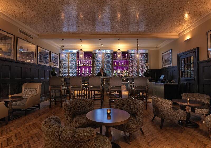 Hotelli The Lalit London