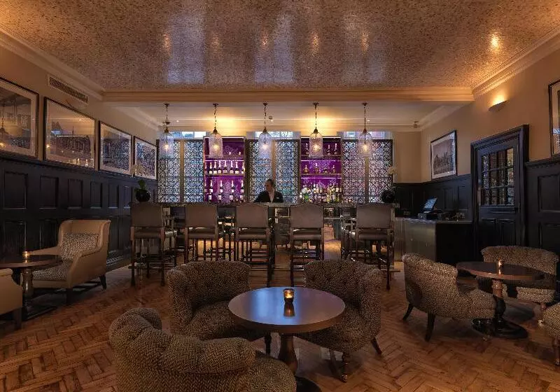 Hotelli The Lalit London
