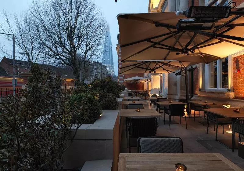 Hotelli The Lalit London