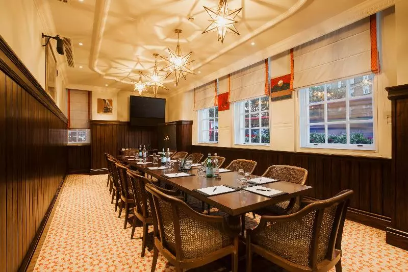 Hotelli The Lalit London