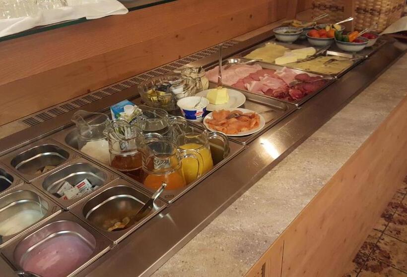 ベッドアンドブレックファースト Gästehaus Waltl