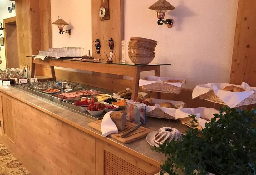 ベッドアンドブレックファースト Gästehaus Waltl