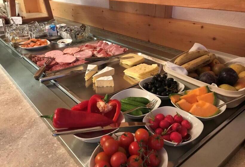 ベッドアンドブレックファースト Gästehaus Waltl