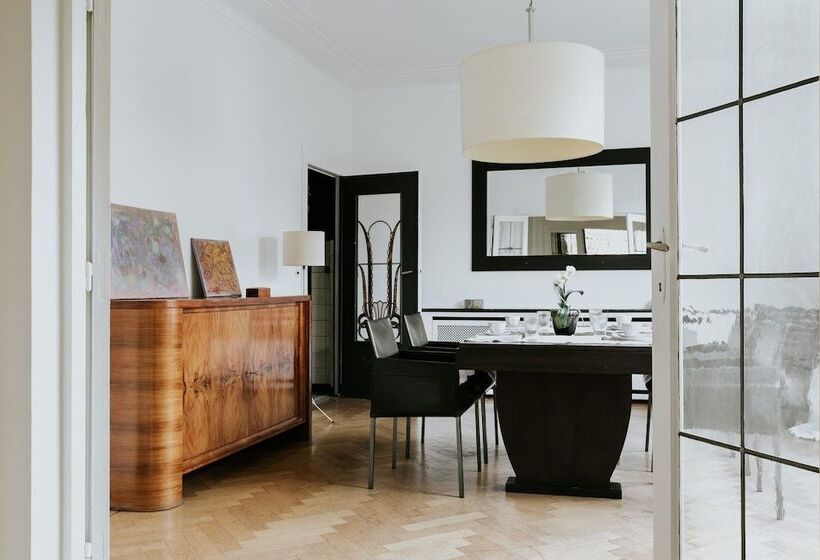 تختخواب و صبحانه Lenoir 96