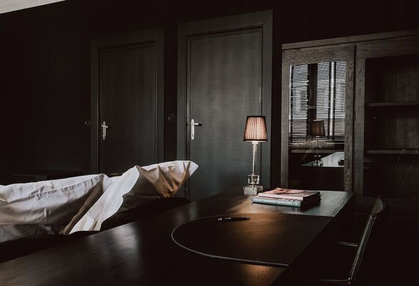 تختخواب و صبحانه Lenoir 96