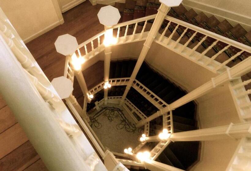 تختخواب و صبحانه Maison Flagey Brussels