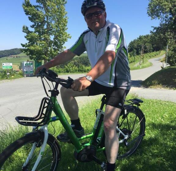 בית מלון כפרי Am Marktplatz   Landgasthof Wratschko   Gamlitz