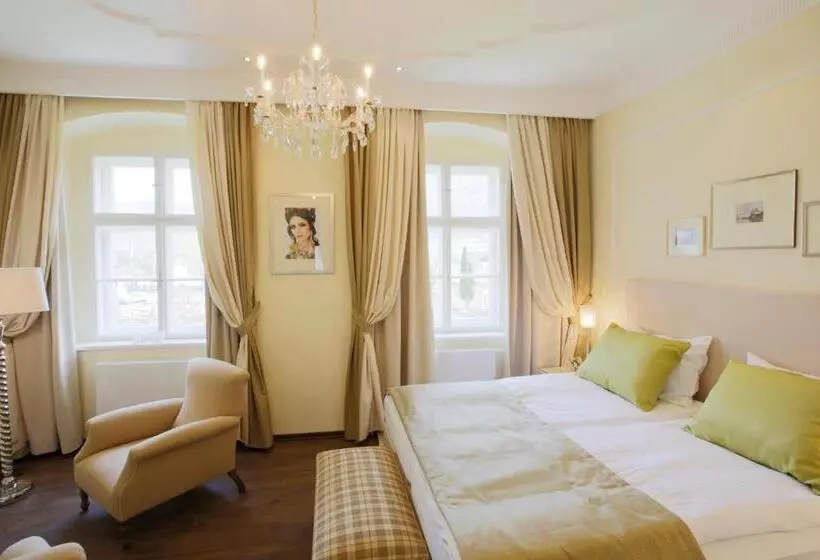 Hotelli Barock Landhof Burkhardt
