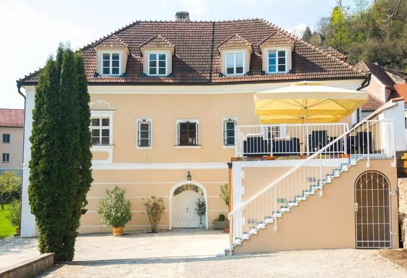 Hotelli Barock Landhof Burkhardt