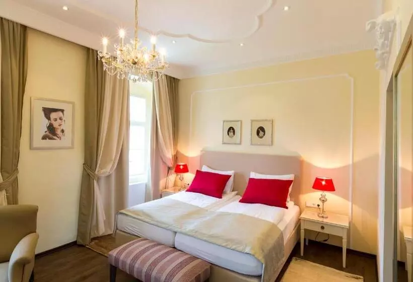 Hotelli Barock Landhof Burkhardt