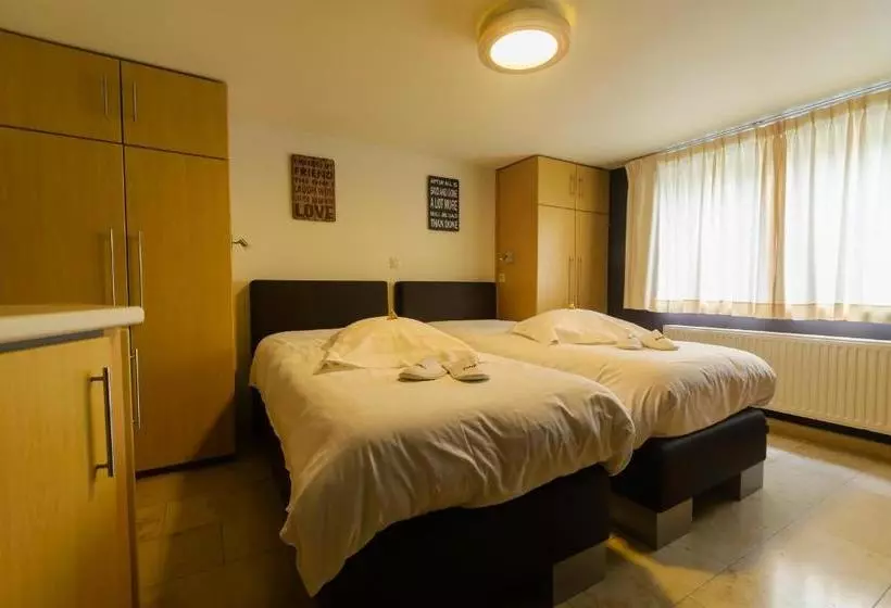 Hotelli Pracha