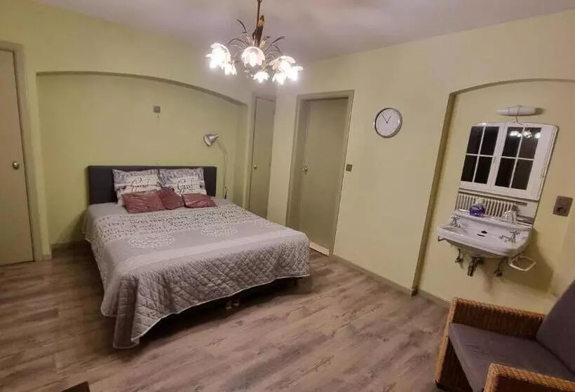 B&b Villa Fernadine