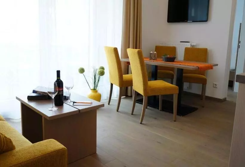 تختخواب و صبحانه Aparthotel Bergtraum