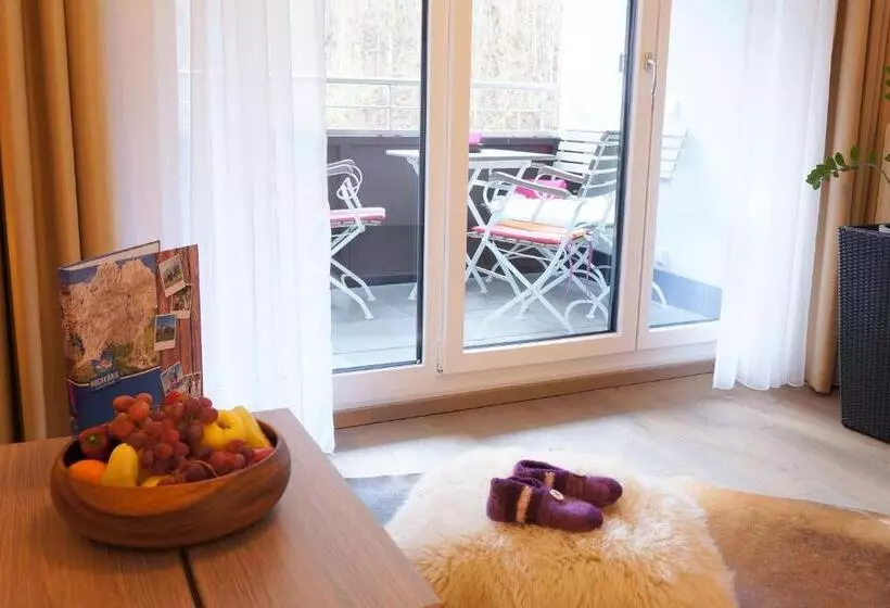 تختخواب و صبحانه Aparthotel Bergtraum