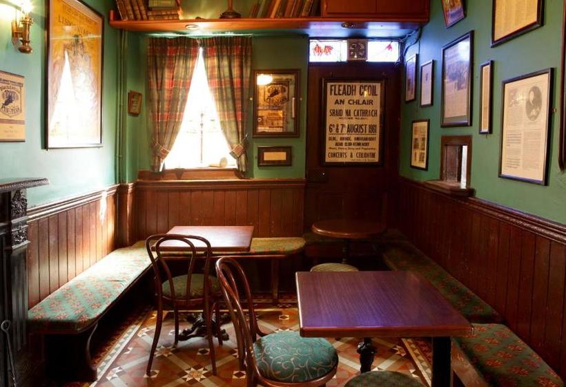 ベッドアンドブレックファースト Crotty's Pub & Accommodation
