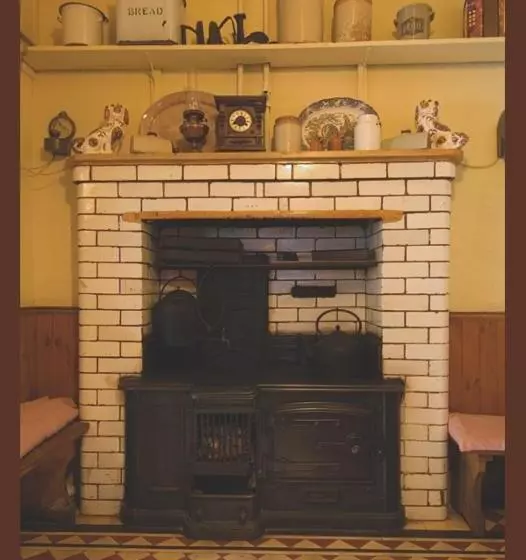 Bed and Breakfast Crotty's Pub & Accommodation