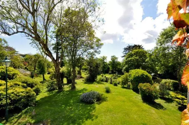 Errisbeg House B&b