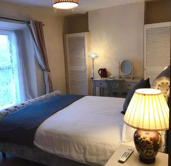 ベッドアンドブレックファースト Mulgrave Lodge