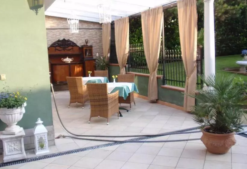 Aamiaismajoitus (B&B) Villa Angelina