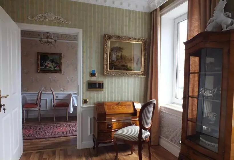 Aamiaismajoitus (B&B) Villa Angelina