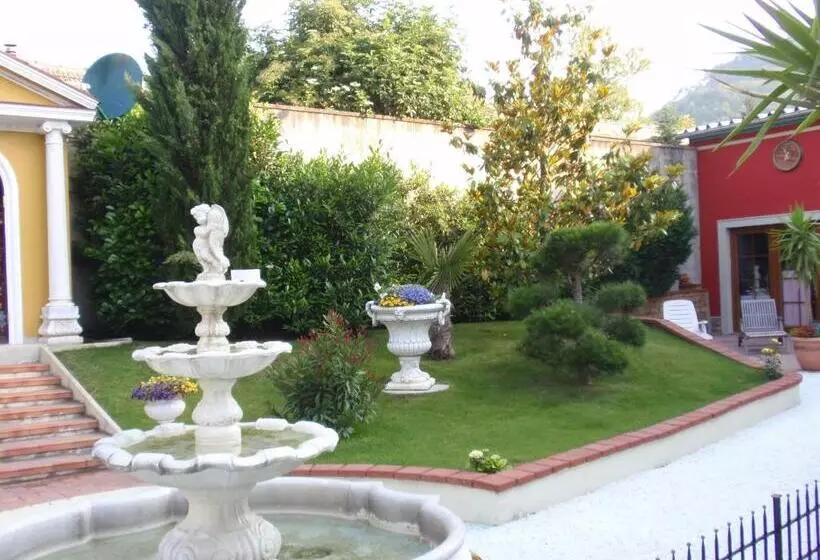 Aamiaismajoitus (B&B) Villa Angelina