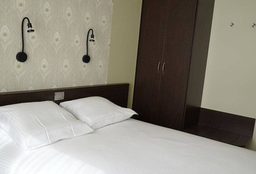 Corner House By Wp Hotels