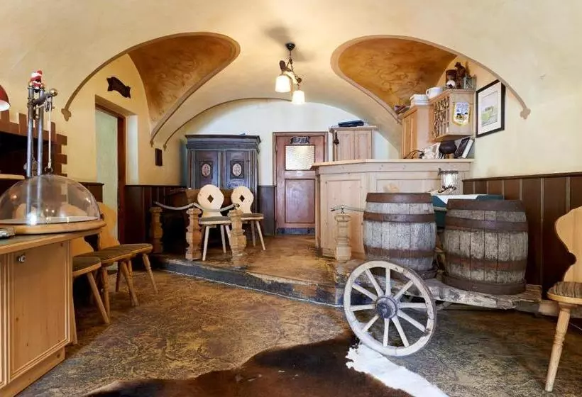 Hotelli Chen Döllacher Dorfwirtshaus