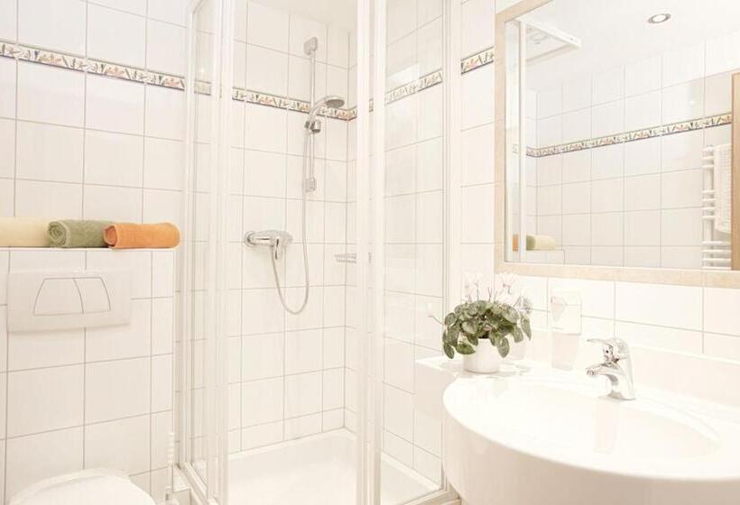 ホテル Frühstückspension Oberweissburg