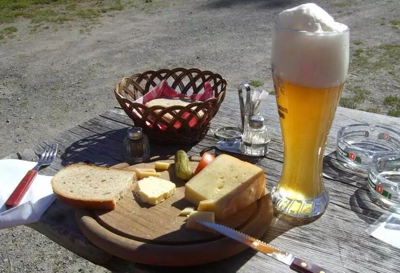 Hotelli Schwarzer Adler