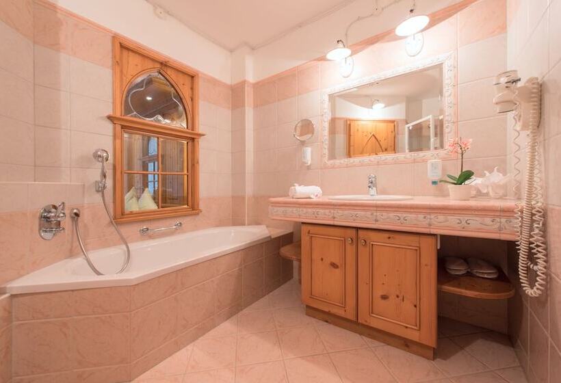 בית מלון כפרי Vitalquelle Montafon