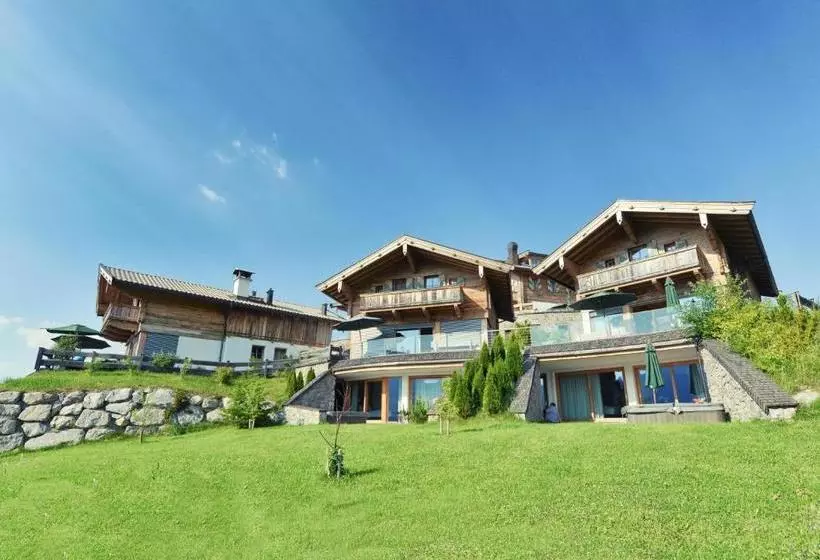 استراحتگاه Maierl Alm & Maierl Chalets