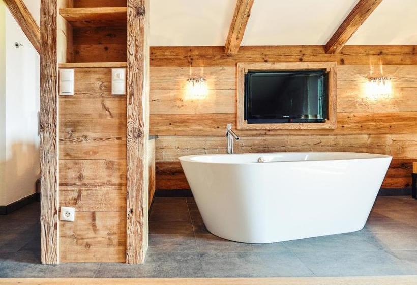 منتجع Maierl Alm & Maierl Chalets