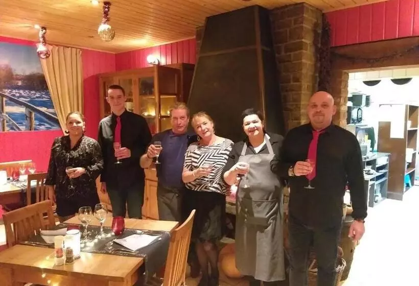 هتل Auberge Grill Le Freyr