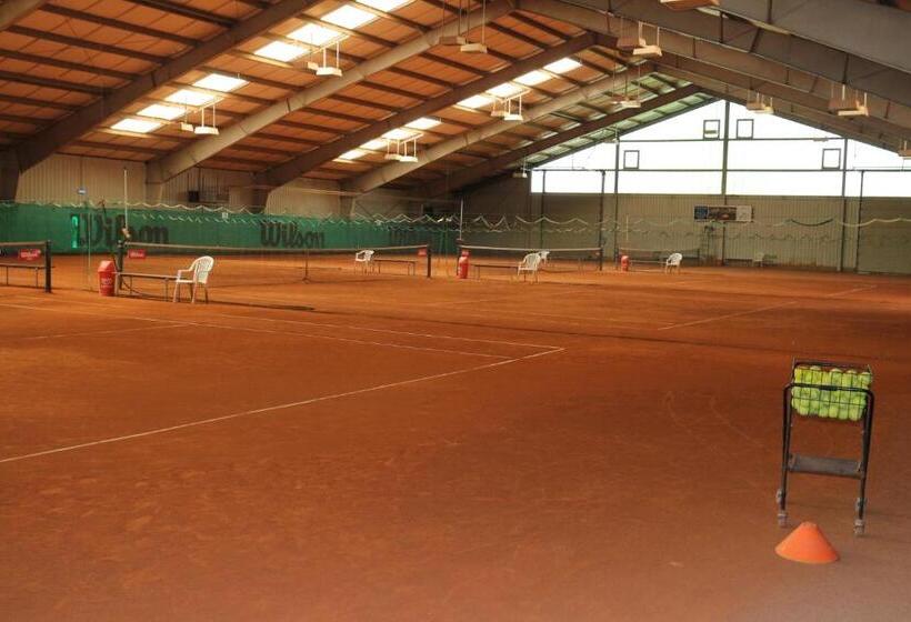 فندق Centercourt