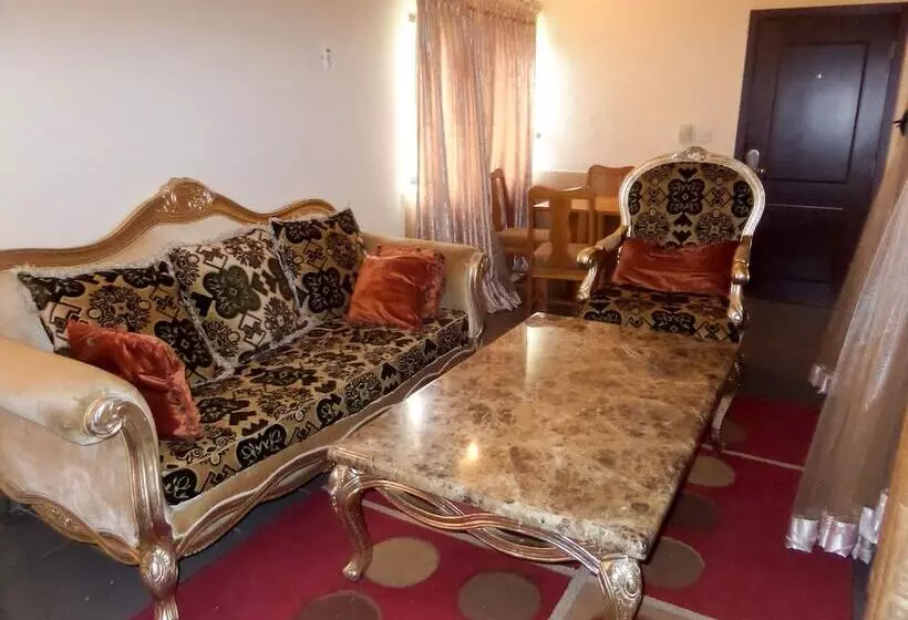 هتل Dreamland Suites
