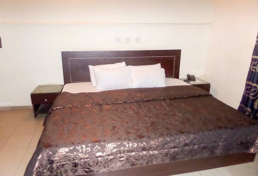 هتل Dreamland Suites