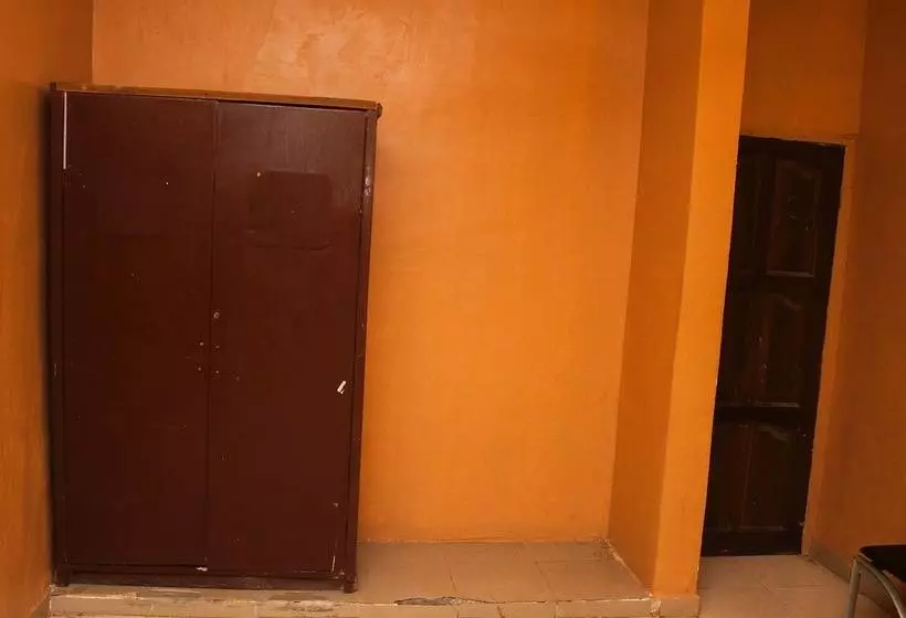 هتل Jade Guesthouse