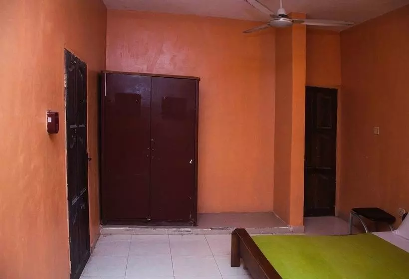 هتل Jade Guesthouse