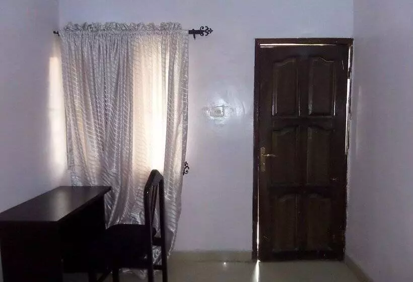 هتل Jade Guesthouse