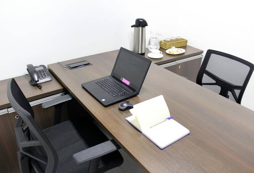 호텔 Golden Tower Aeroporto   Lizz   By Fênix Hotéis