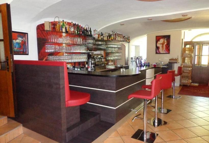 فندق Schlosswirt Ebenthal