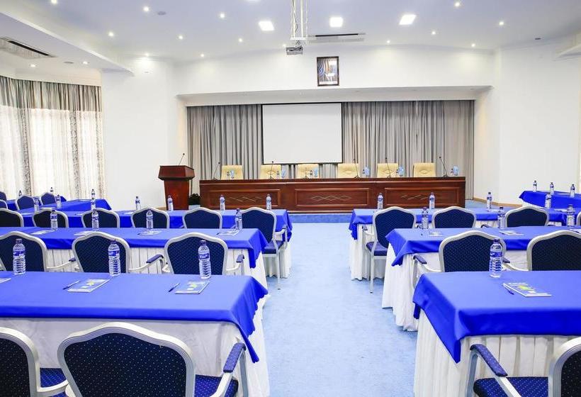 Le Panoramique Hotel by Celexon