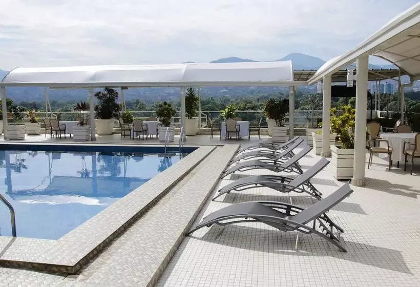 Le Panoramique Hotel by Celexon
