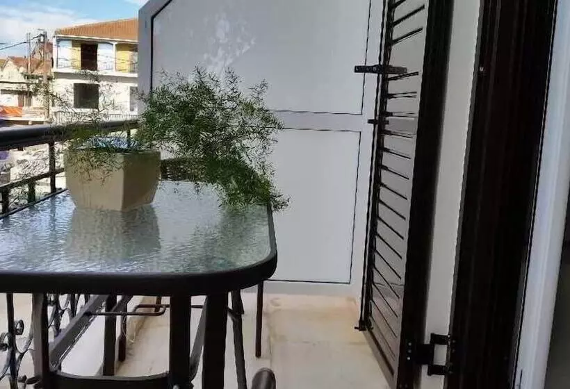 Lefkada Center Apartments
