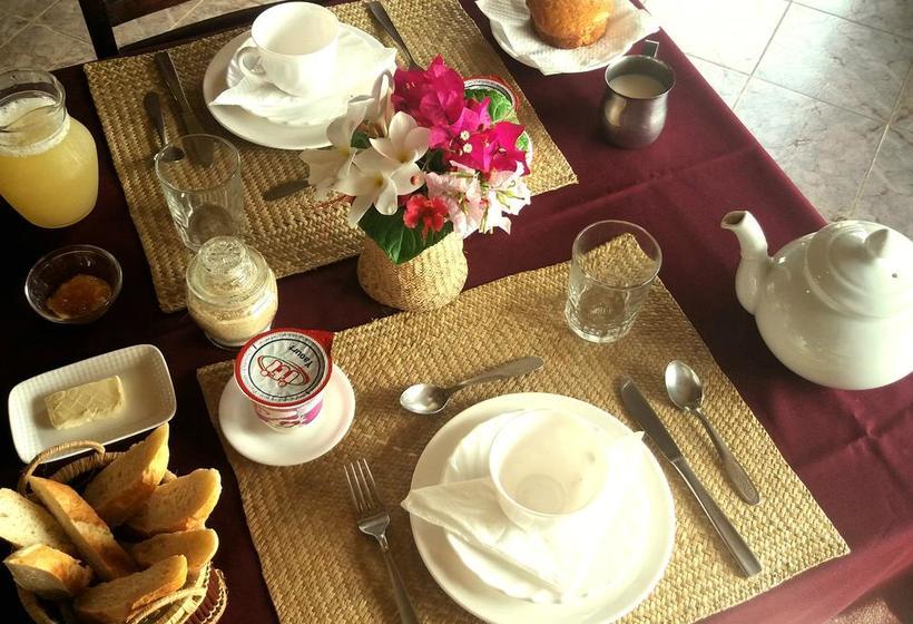 Hotel Moramora Village